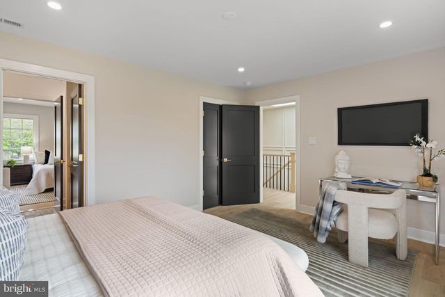 33 W ARDMORE AVE, Havertown, PA 19083