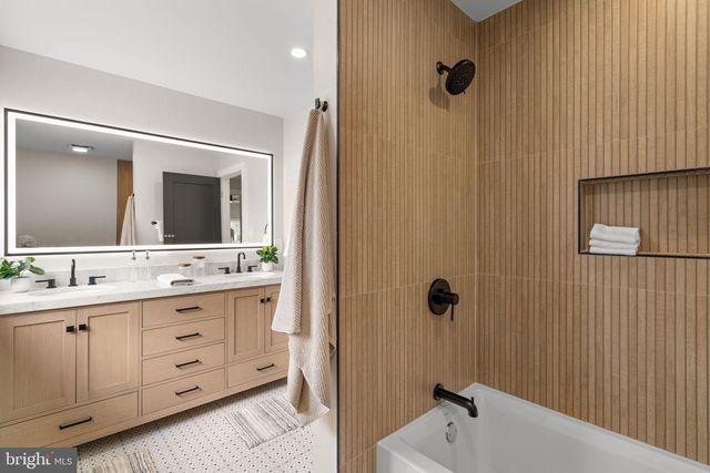 33 W ARDMORE AVE, Havertown, PA 19083