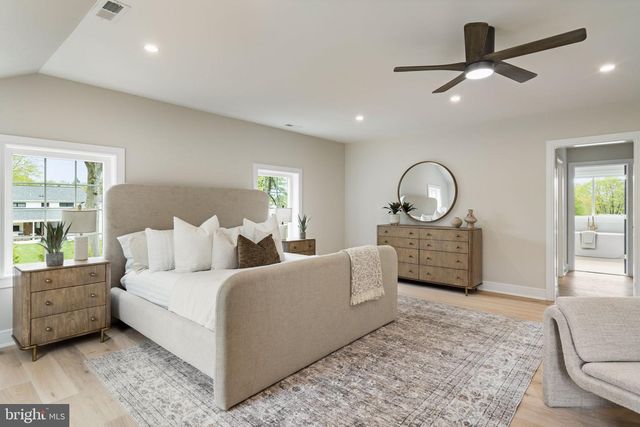 33 W ARDMORE AVE, Havertown, PA 19083