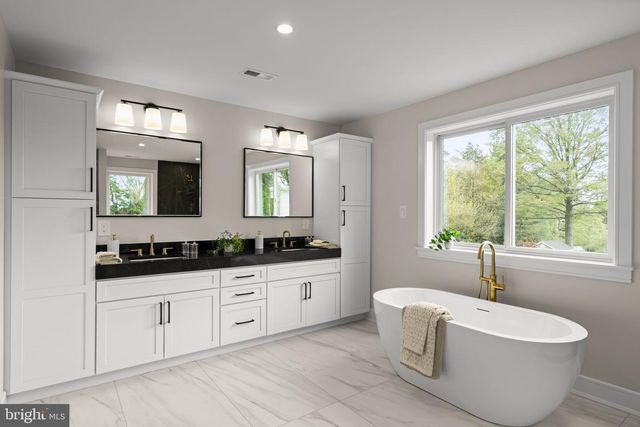 33 W ARDMORE AVE, Havertown, PA 19083