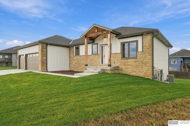 7755 Aero Circle, Lincoln, NE 68516