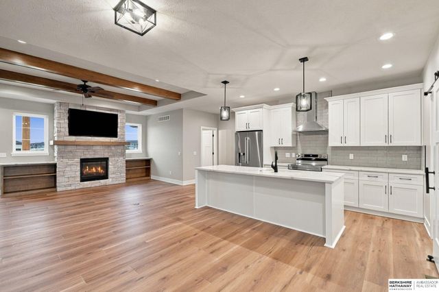 7755 Aero Circle, Lincoln, NE 68516
