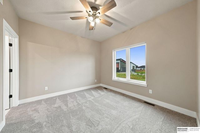 7755 Aero Circle, Lincoln, NE 68516