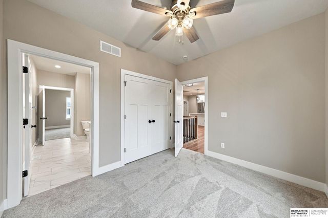 7755 Aero Circle, Lincoln, NE 68516
