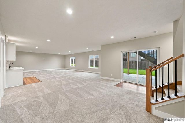 7755 Aero Circle, Lincoln, NE 68516