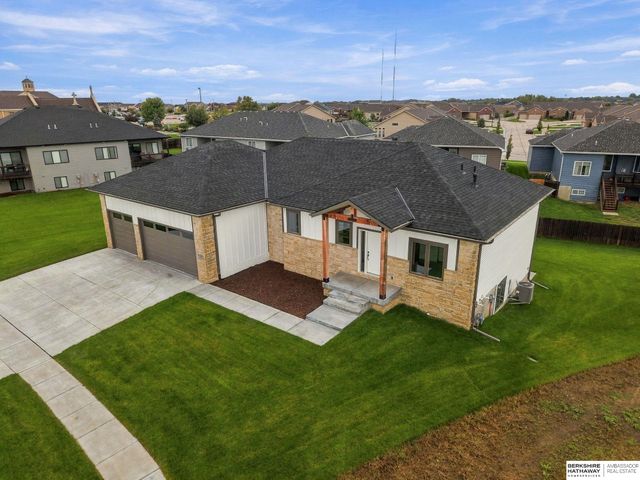 7755 Aero Circle, Lincoln, NE 68516