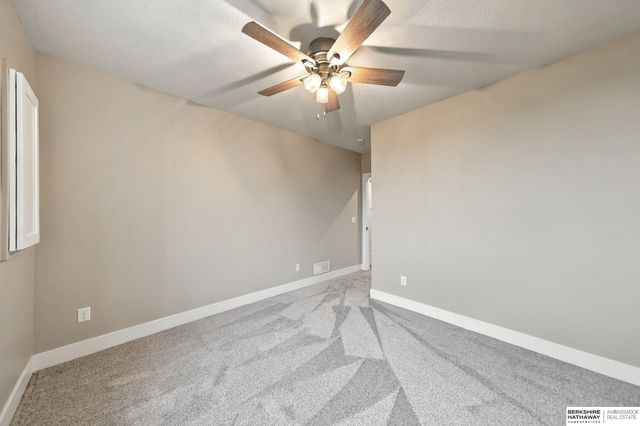 7755 Aero Circle, Lincoln, NE 68516