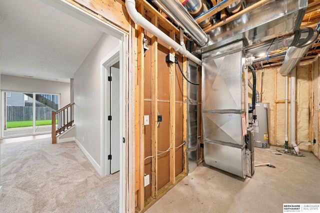 7755 Aero Circle, Lincoln, NE 68516