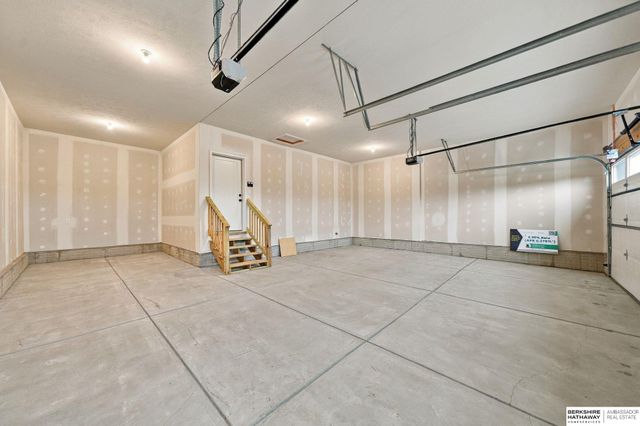 7755 Aero Circle, Lincoln, NE 68516