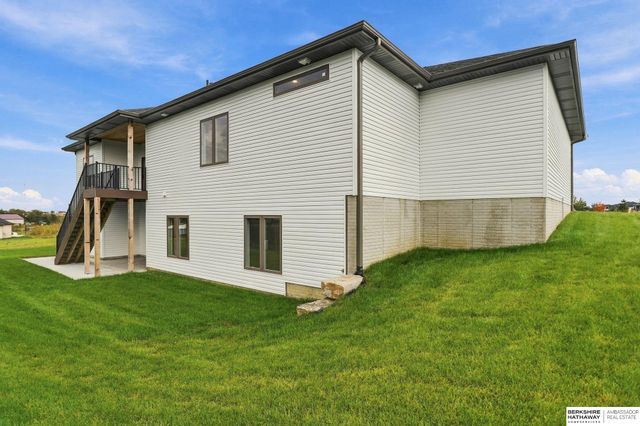 7755 Aero Circle, Lincoln, NE 68516
