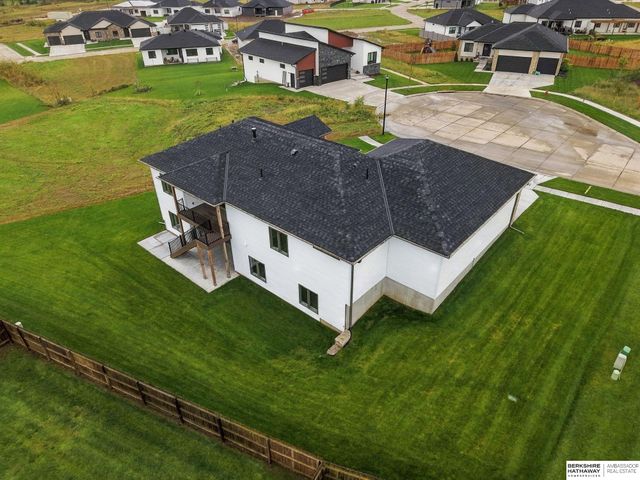 7755 Aero Circle, Lincoln, NE 68516