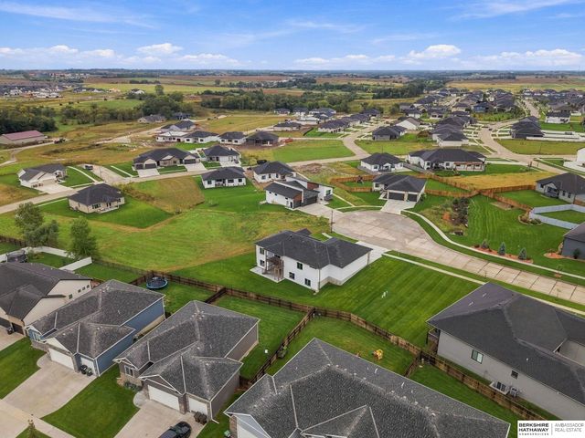7755 Aero Circle, Lincoln, NE 68516