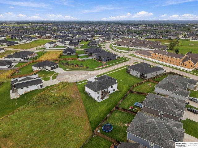 7755 Aero Circle, Lincoln, NE 68516
