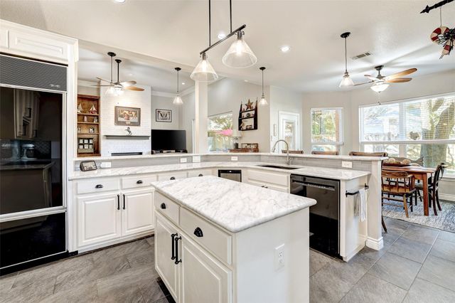 300 Champions DR, Georgetown, TX 78628