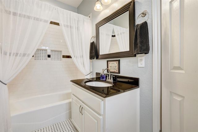 300 Champions DR, Georgetown, TX 78628