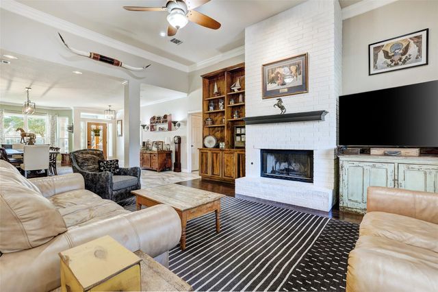 300 Champions DR, Georgetown, TX 78628