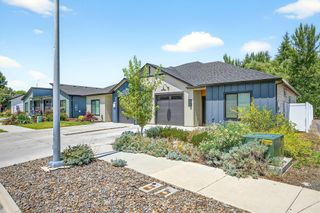 756 Terrazzo Way, Medford, OR 97501