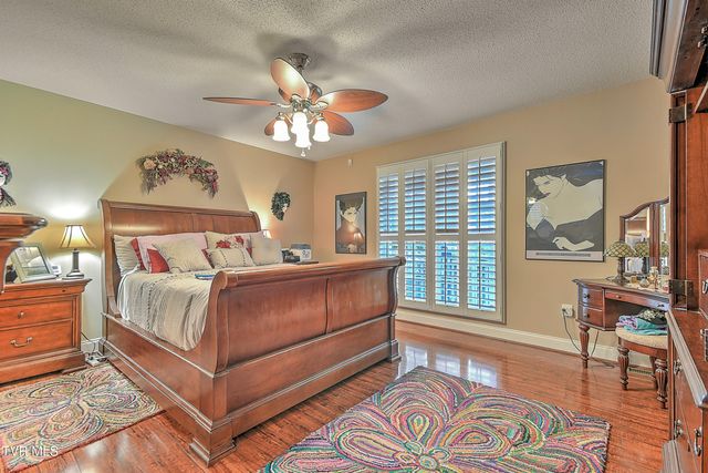1018 Sunrise Valley Drive, Johnson City, TN 37604