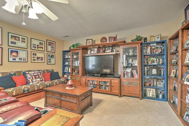 1018 Sunrise Valley Drive, Johnson City, TN 37604