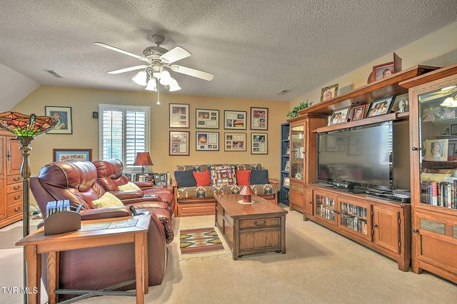 1018 Sunrise Valley Drive, Johnson City, TN 37604