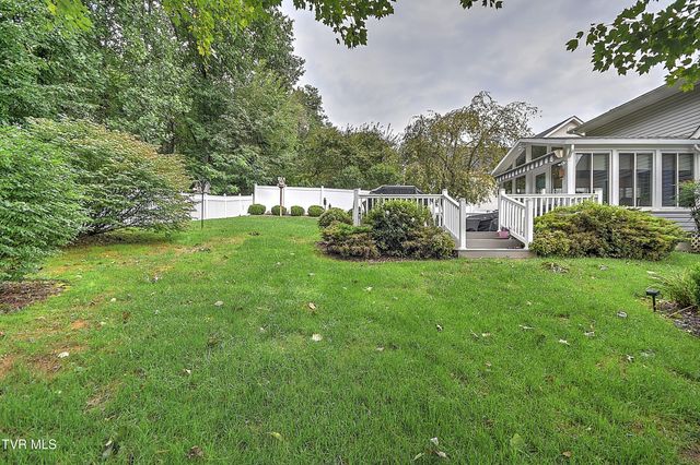 1018 Sunrise Valley Drive, Johnson City, TN 37604