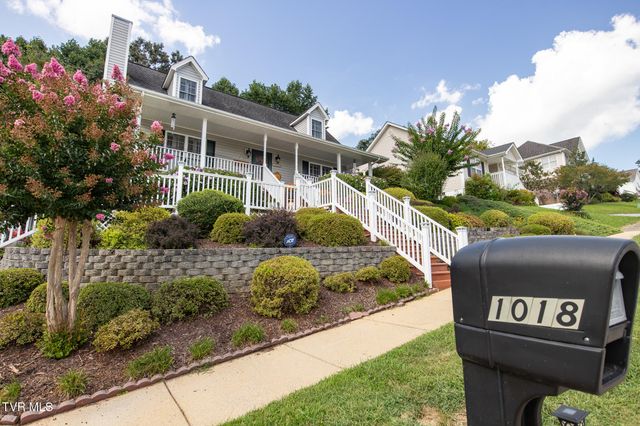 1018 Sunrise Valley Drive, Johnson City, TN 37604