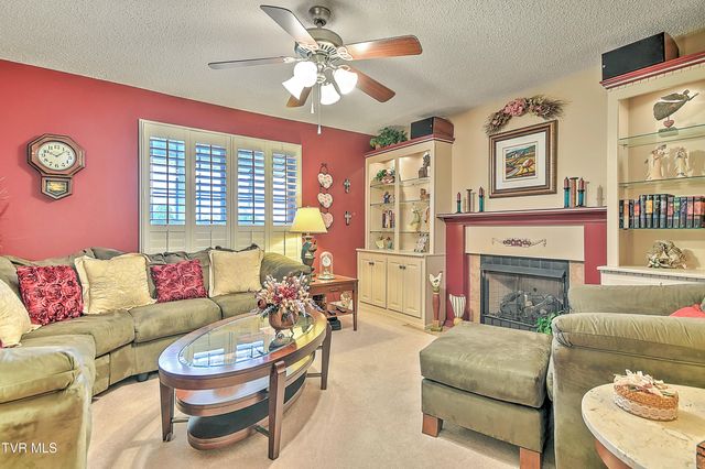1018 Sunrise Valley Drive, Johnson City, TN 37604