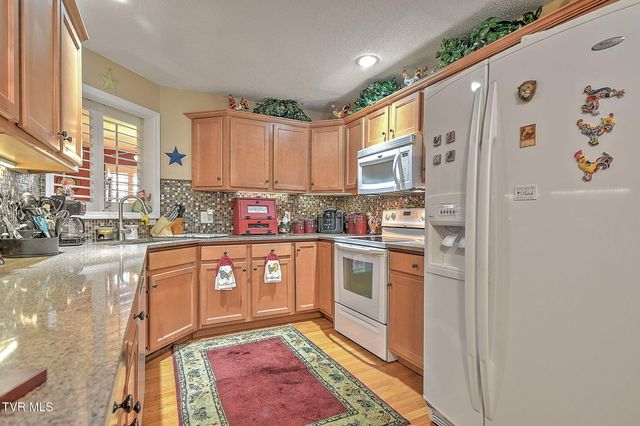 1018 Sunrise Valley Drive, Johnson City, TN 37604