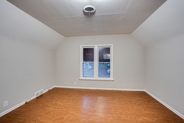 735 Sexton Street 2, Aurora, IL 60505