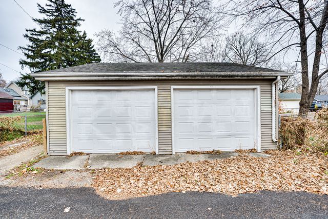 735 Sexton Street 2, Aurora, IL 60505