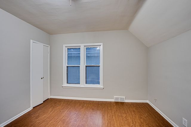 735 Sexton Street 2, Aurora, IL 60505