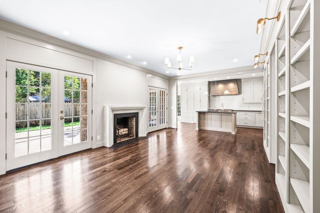 608 Linden Sq, Nashville, TN 37215