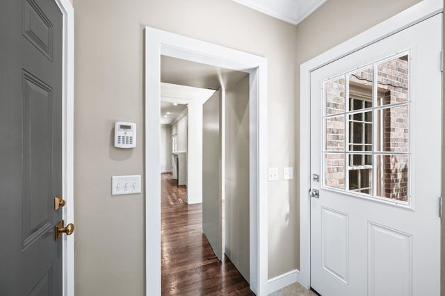 608 Linden Sq, Nashville, TN 37215