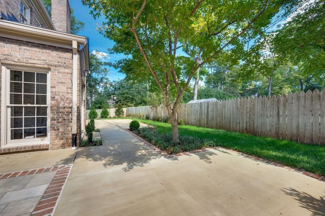 608 Linden Sq, Nashville, TN 37215