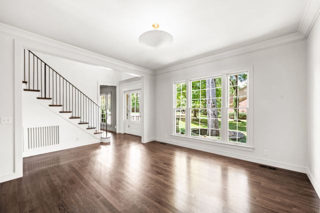 608 Linden Sq, Nashville, TN 37215