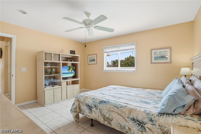 919 NE 18th TER, Cape Coral, FL 33909