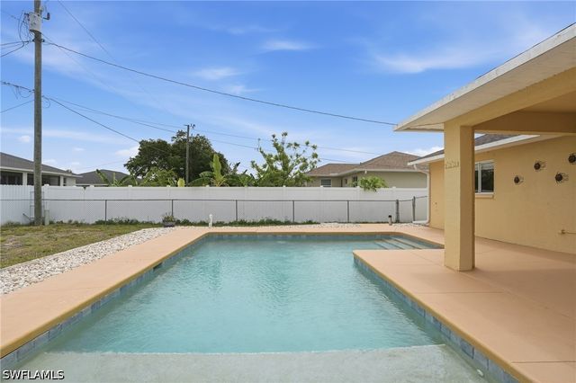 919 NE 18th TER, Cape Coral, FL 33909