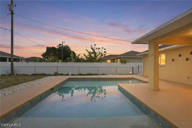 919 NE 18th TER, Cape Coral, FL 33909