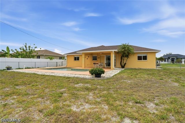 919 NE 18th TER, Cape Coral, FL 33909