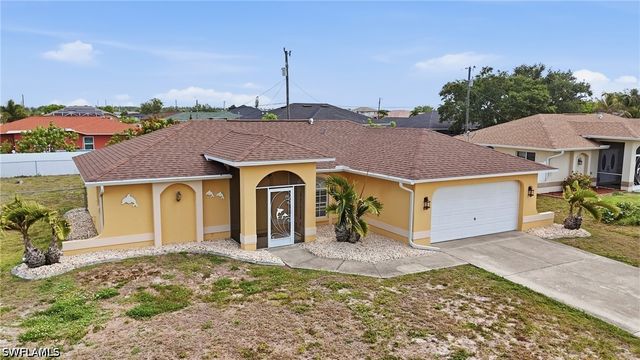 919 NE 18th TER, Cape Coral, FL 33909