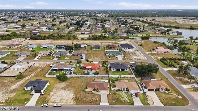 919 NE 18th TER, Cape Coral, FL 33909