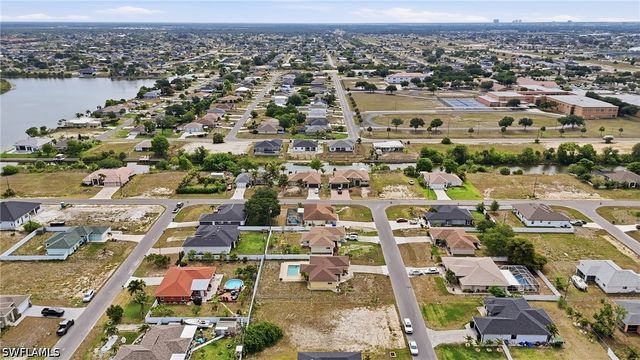 919 NE 18th TER, Cape Coral, FL 33909