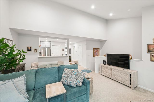 408 Cambridge Court, Glen Cove, NY 11542