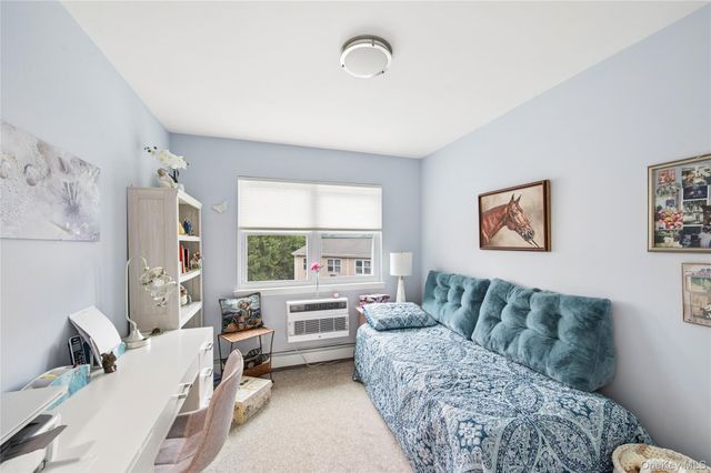 408 Cambridge Court, Glen Cove, NY 11542