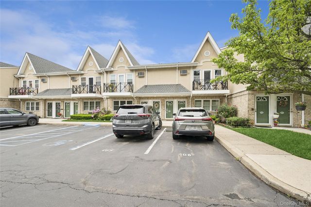 408 Cambridge Court, Glen Cove, NY 11542