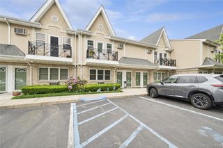 408 Cambridge Court, Glen Cove, NY 11542