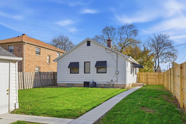 4825 N 25th STREET, Milwaukee, WI 53209