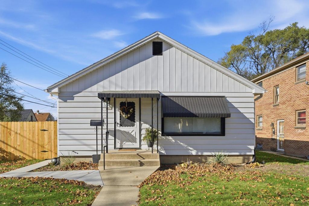 4825 N 25th STREET, Milwaukee, WI 53209