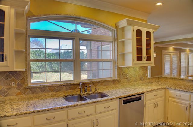 10305 E 90th Street North, Owasso, OK 74055