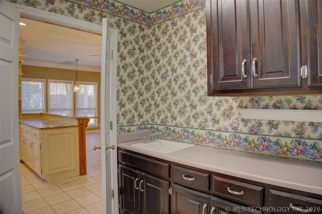 10305 E 90th Street North, Owasso, OK 74055